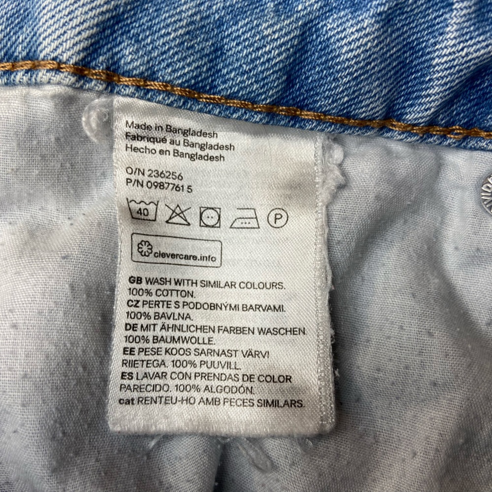 H&M Divided Light Blue‎ High-Waist Straight Jeans Size 4 zipper close - Picture 5 of 16